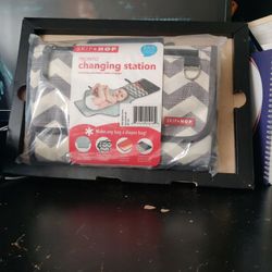 Skip Hop Pronto Changing Station & Diaper Bag
