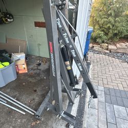 PITTSBURGH 2 Ton Capacity Foldable Shop Crane
