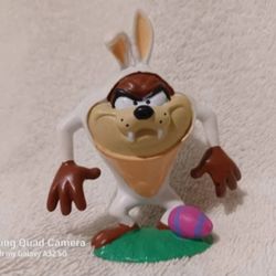 Vintage Looney tunes Tasmanian devil as Easter bunny figure
