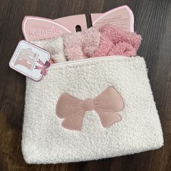 Kensie socks and pouch set (New)