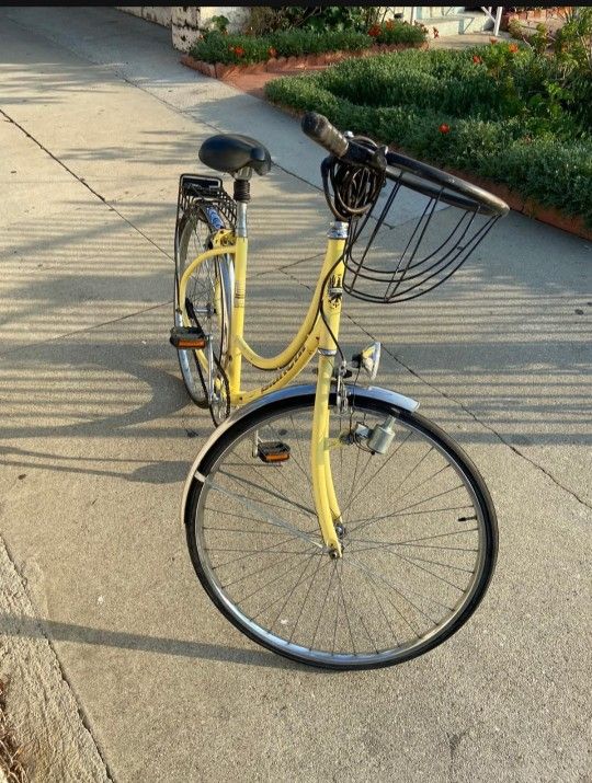 Vintage Bianchi Women 26" Wheel Bicycle. Italy🇮🇹