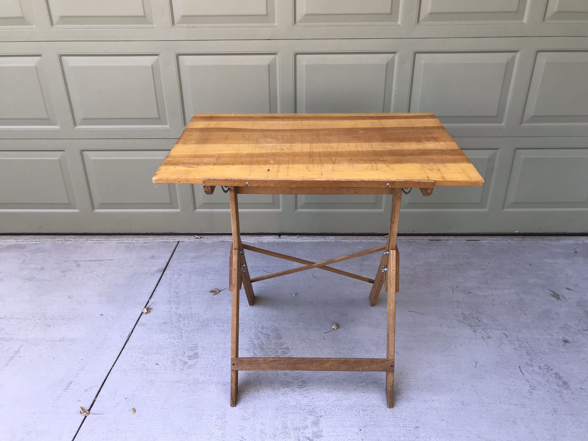 Wood drafting table/easel