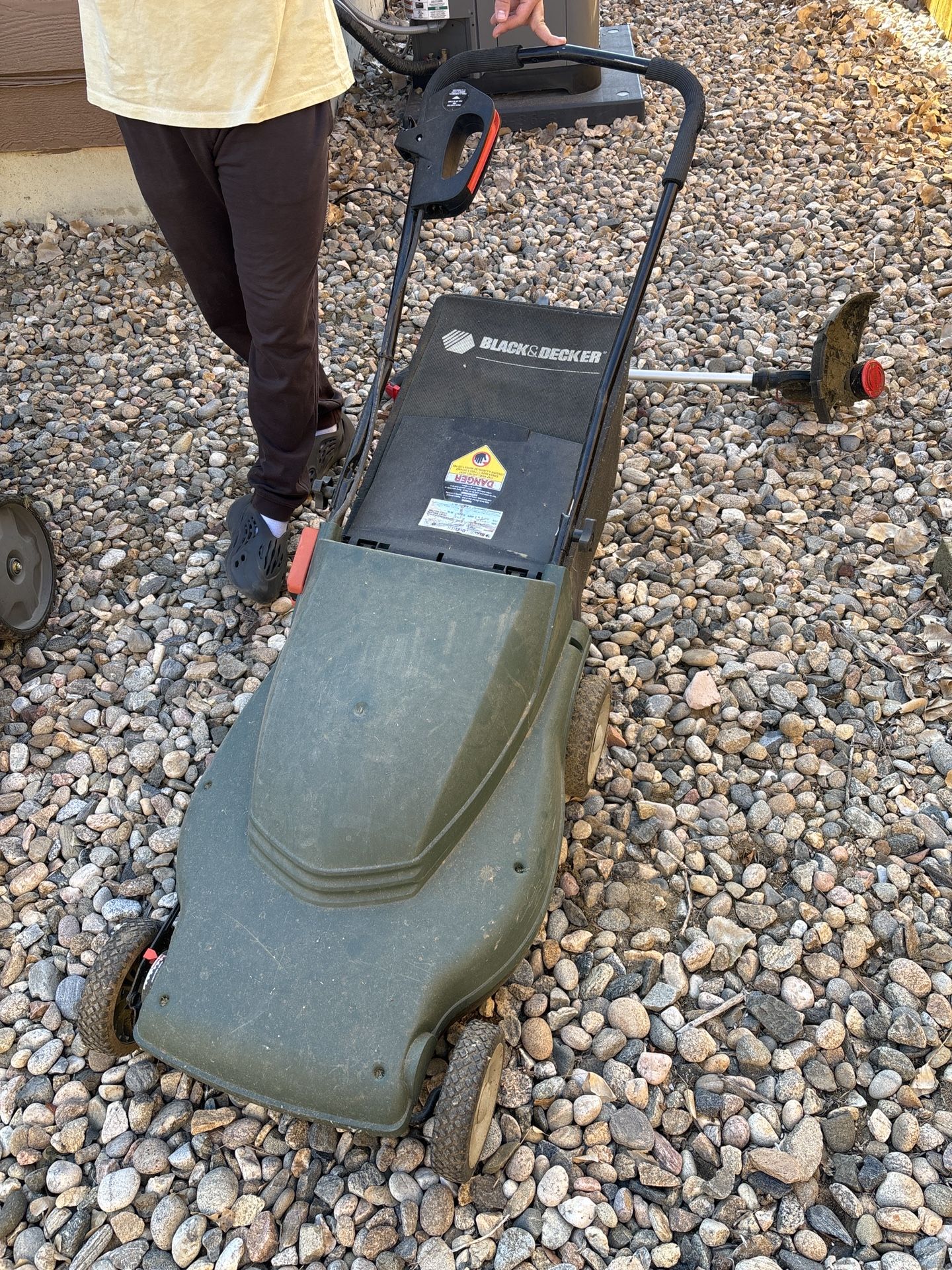 Black+Decker Electric Lawn Mower w/ Trimmer (As-Is, Negotiable)