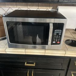 Microwave In Great Condition