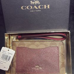 REDUCED TO LAST. PRICE ! ✅Coach Wristlets Authentic New In Box!
