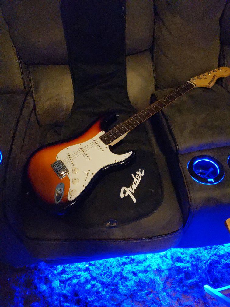  Fender Starcaster Strat Electric Guitar W/ Case