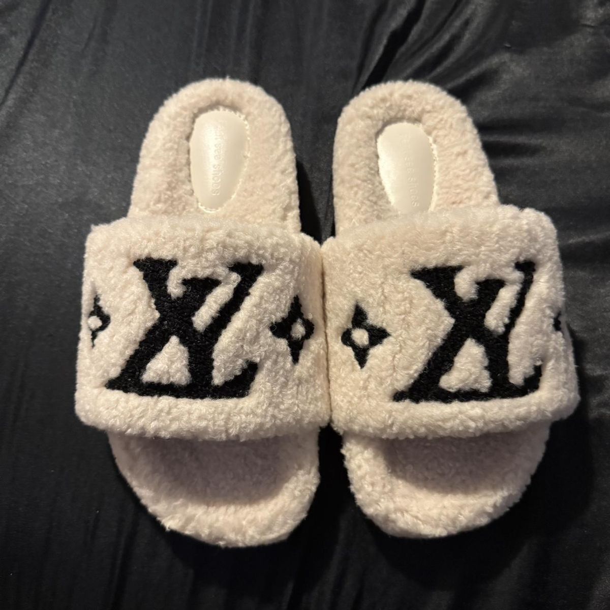 Louis Vuitton Women Slippers 