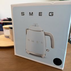 SMEG KETTLE (black)