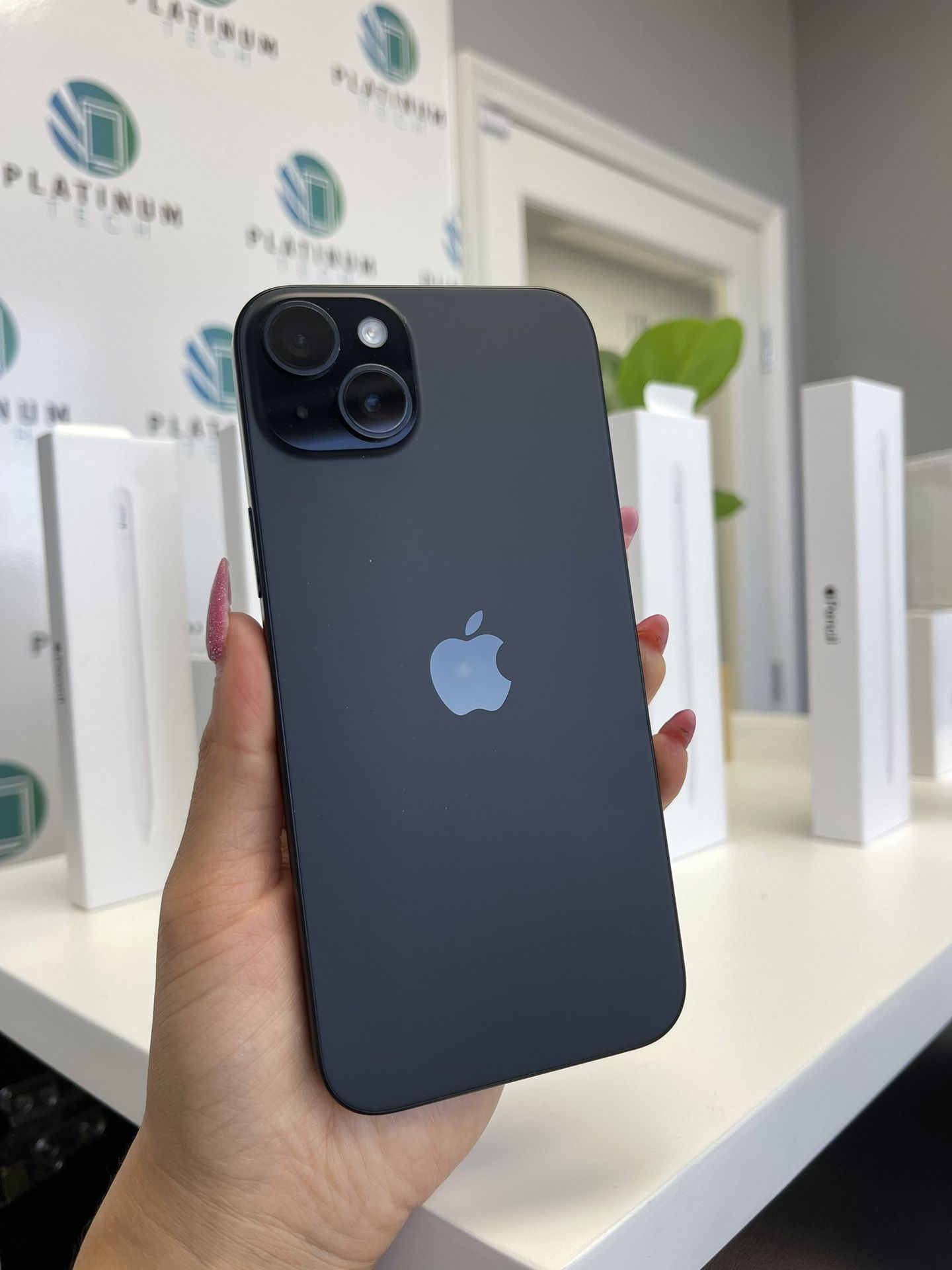 iPhone15 Plus 128GB ブラック バッテリー100% iPhone15 Plus 128GB ブラック バッテリー100% - メルカリ