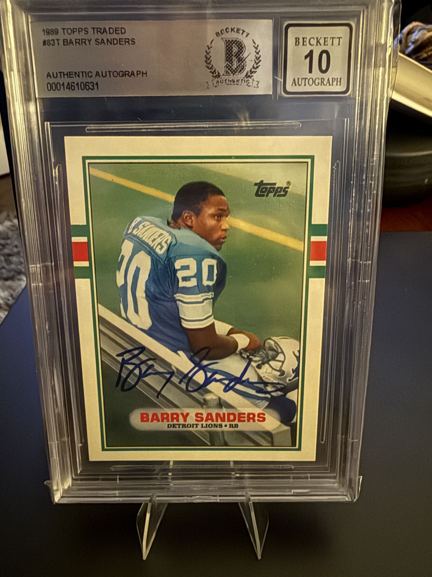 Barry Sanders  Signed 1989 Topps Traded #83T RC Rookie BGS BAS 10 AUTO