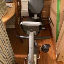Recumbent exercise bike
