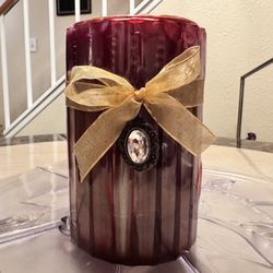 Pier 1 Sugar Plum 4x6 Ribbed Pillar Candle w/ Gold Ribbon & Jewel Charm Holiday