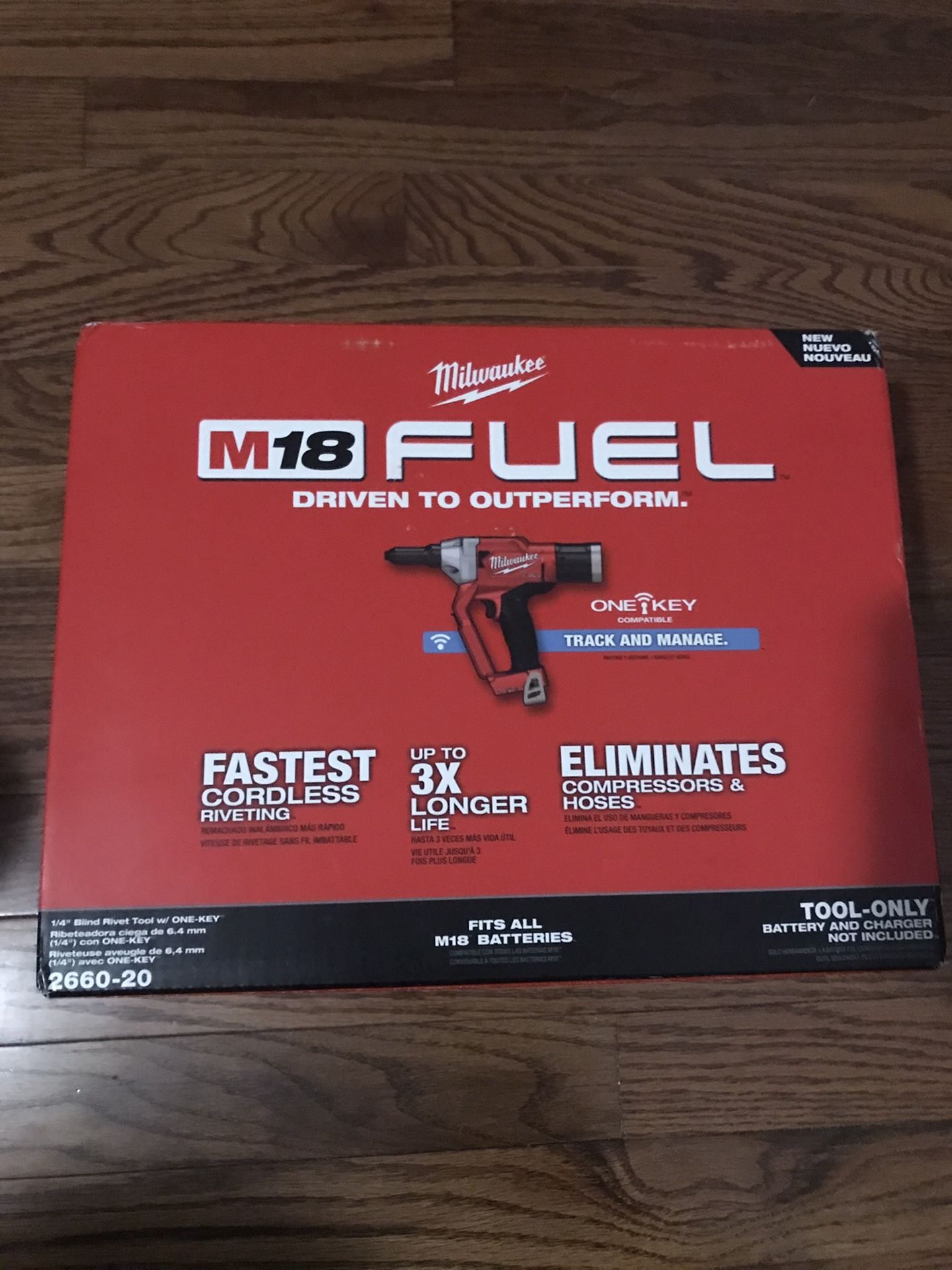 Milwaukee Fuel M18 1/4” Blind Rivet Tool Olny Brand new