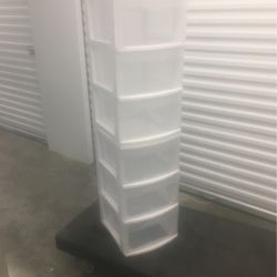 Plastic Drawers For $25 Delivery Is Included In The Price 