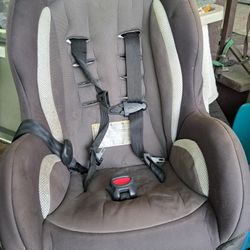 Silla Para Niños En Buen Estado $10