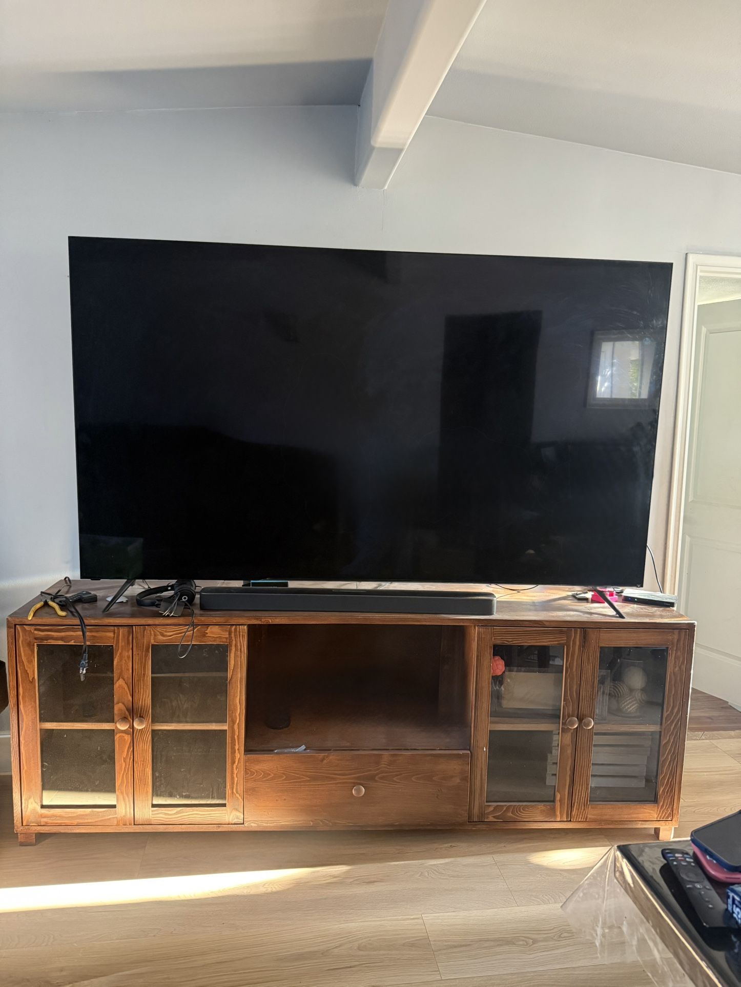 Vizio 80’ TV