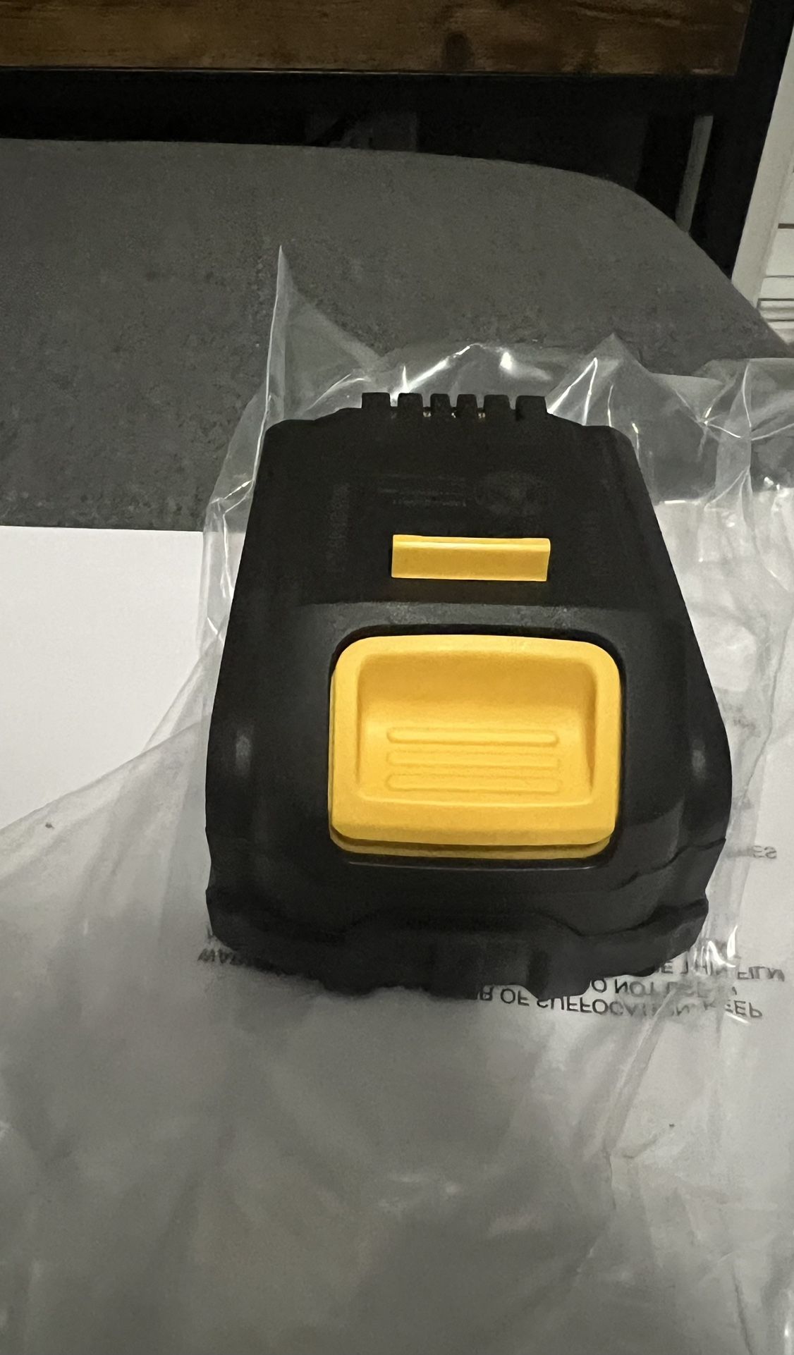 Brand New DEWALT 20V MAX 5.0Ah Lithium-Ion Battery (DCB205)