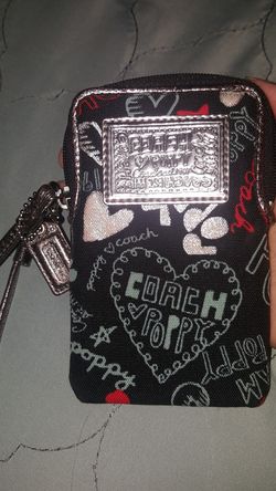 Coach Poppy Wristlet