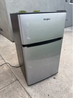 Whirlpool Mini Fridge with Freezer
