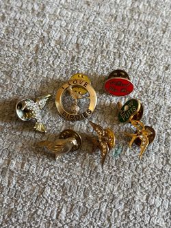 Vintage Lot Of Golf Pins