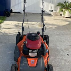 Self Propelled Lawn Mower 