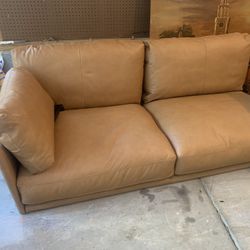 Article Half Sectional