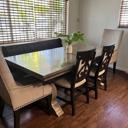 Expandable Dining Table 