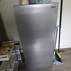 Mid Size Fridge 