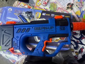 Rechargeable water gun