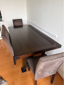 Dinning table with 4 chairs