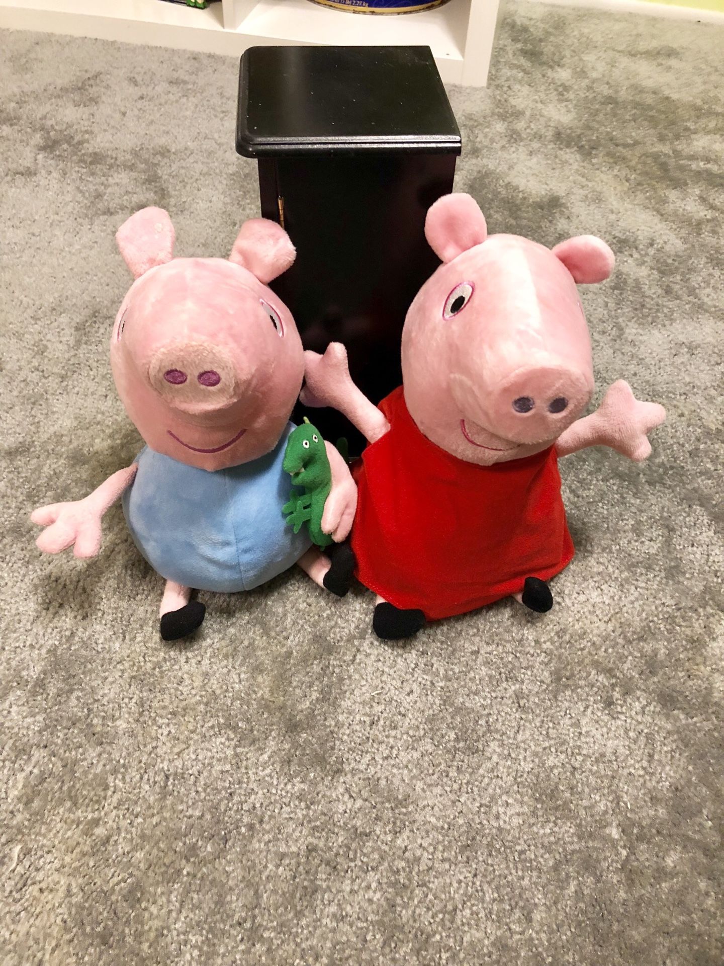Peppa Pig Hug 'N Oink Peppa & George Plushes