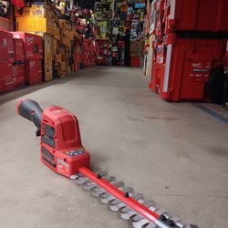 MILWAUKEE M12 CORDLESS FUEL BRUSHLESS HEDGE TRIMMER
