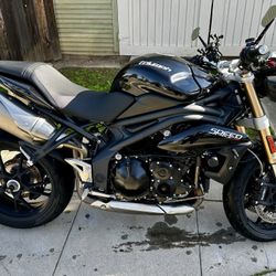2013 Triumph Speed Triple (Black) 
