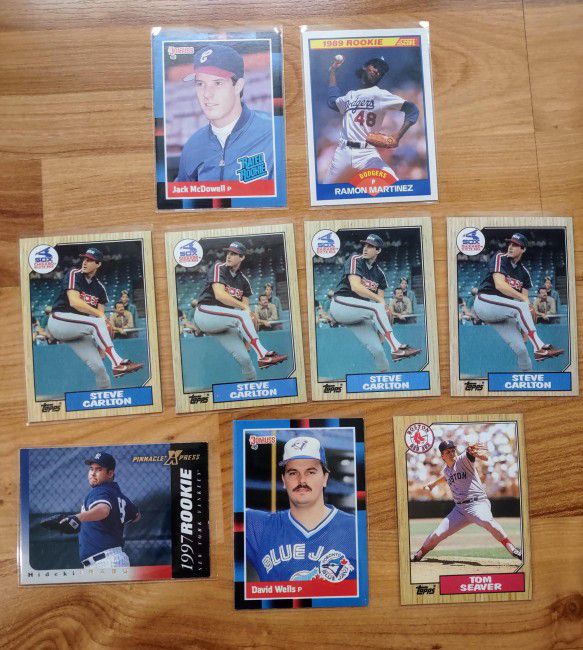 Lot of 9 Baseball pitcher cards, 4 rookies