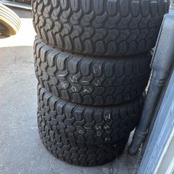 33/12.50/18 Delinte Mud Terrain Tires Installed