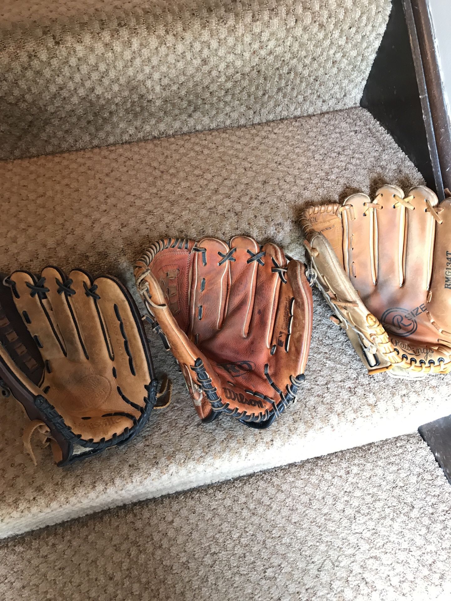 Softball gloves 12.5 to 13.5 inch models