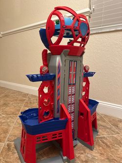 Paw Patrol Ultimate City Tower with 6 pups