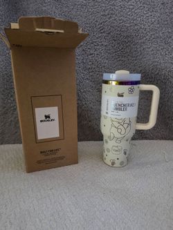 Stanley Quencher H2.0 FlowState Tumbler in the Winnie the Pooh
