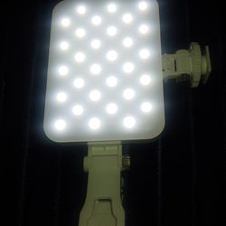 Clip-On LED Video Light 2500mAh Dimmable Selfie Panel for iPhone Laptop Camera