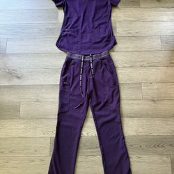 Women’s Med Couture Scrubs Top And Pants XS Purple