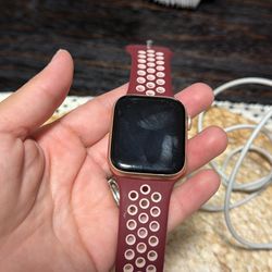 Apple Watch Series 6 (GPS+Cellular) 44mm Gold Aluminum Case (2020)