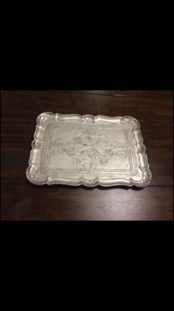 Metallic tray