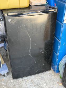 General Electric Mini Fridge