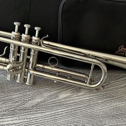 Jean Paul trumpet with carry case in excellent condition. $120