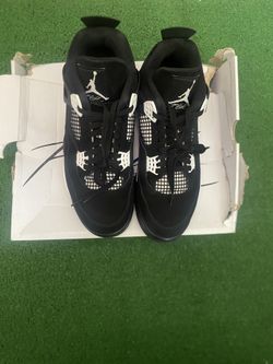Air Jordan Retro 4 White Thunder Size 12 In Great Condition With Shoe Box. 