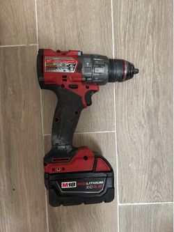 Milwaukee hammer drill and 5.0 M18 battery