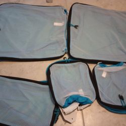 5 Packing Cubes