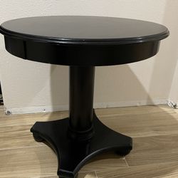 Round End Table 