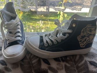 Darc sport wolves shoes (men’s 5.5)