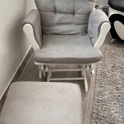 Rocking Chair 